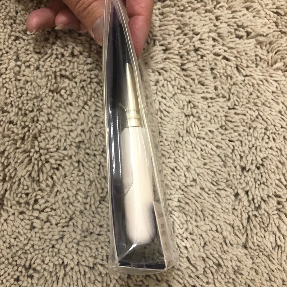 Two pack makeup brush - Picture 5 of 6